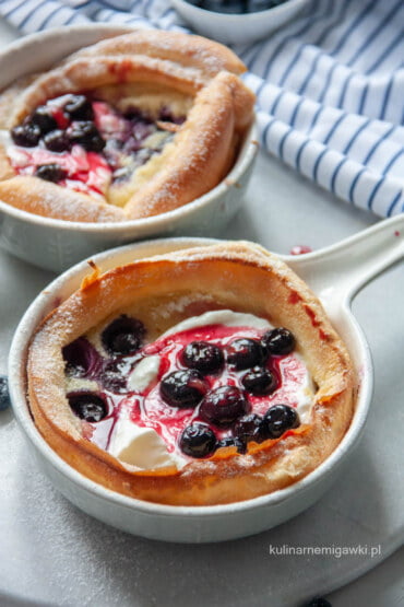 dutch baby z borówkami