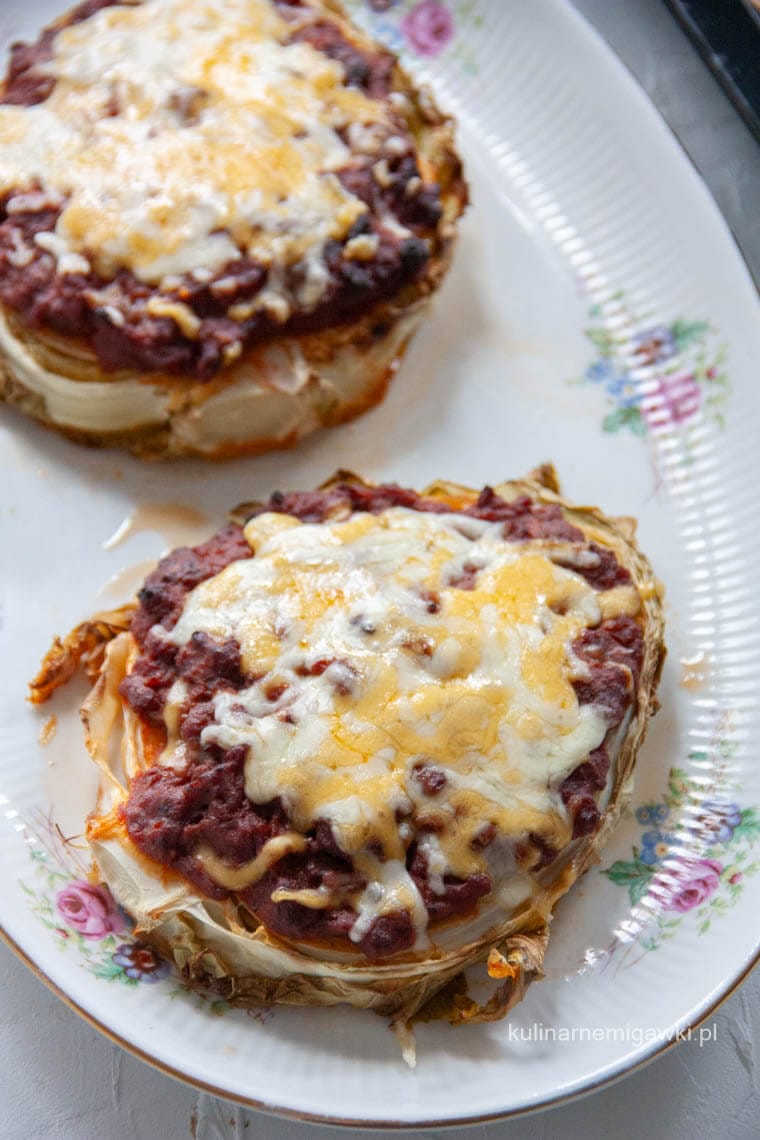 Pieczona młoda kapusta
