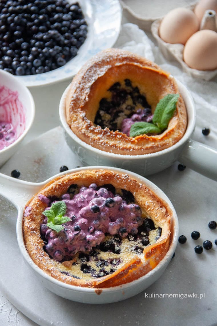 dutch baby z jagodami