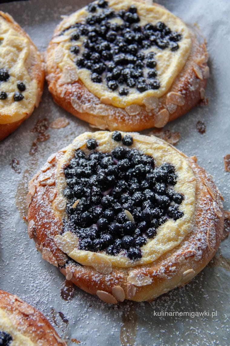 jagodzianki z twarogiem