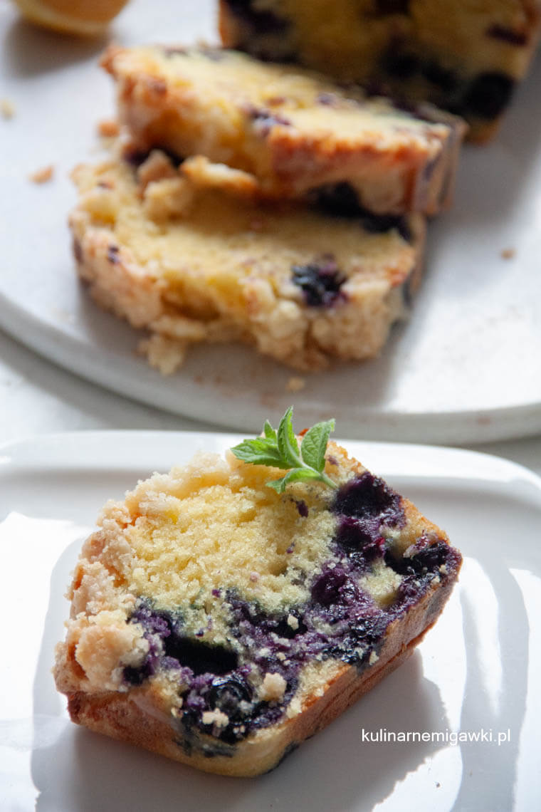 ciasto cytrynowe z borówkami