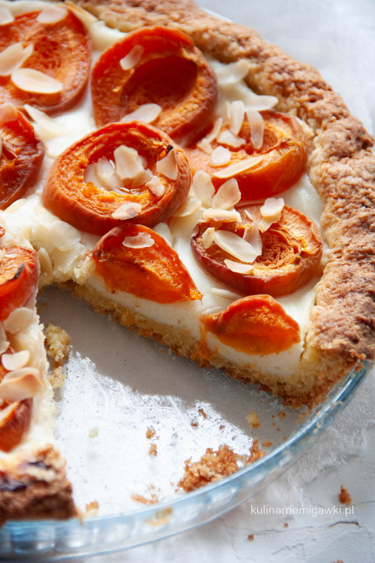 Tarta z ricottą i morelami