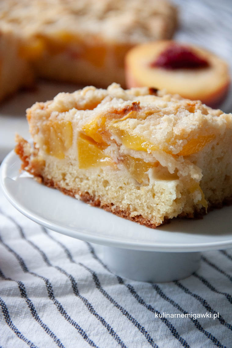 Ciasto z brzoskwiniami i kruszonką 7 Ciasto z brzoskwiniami i kruszonką