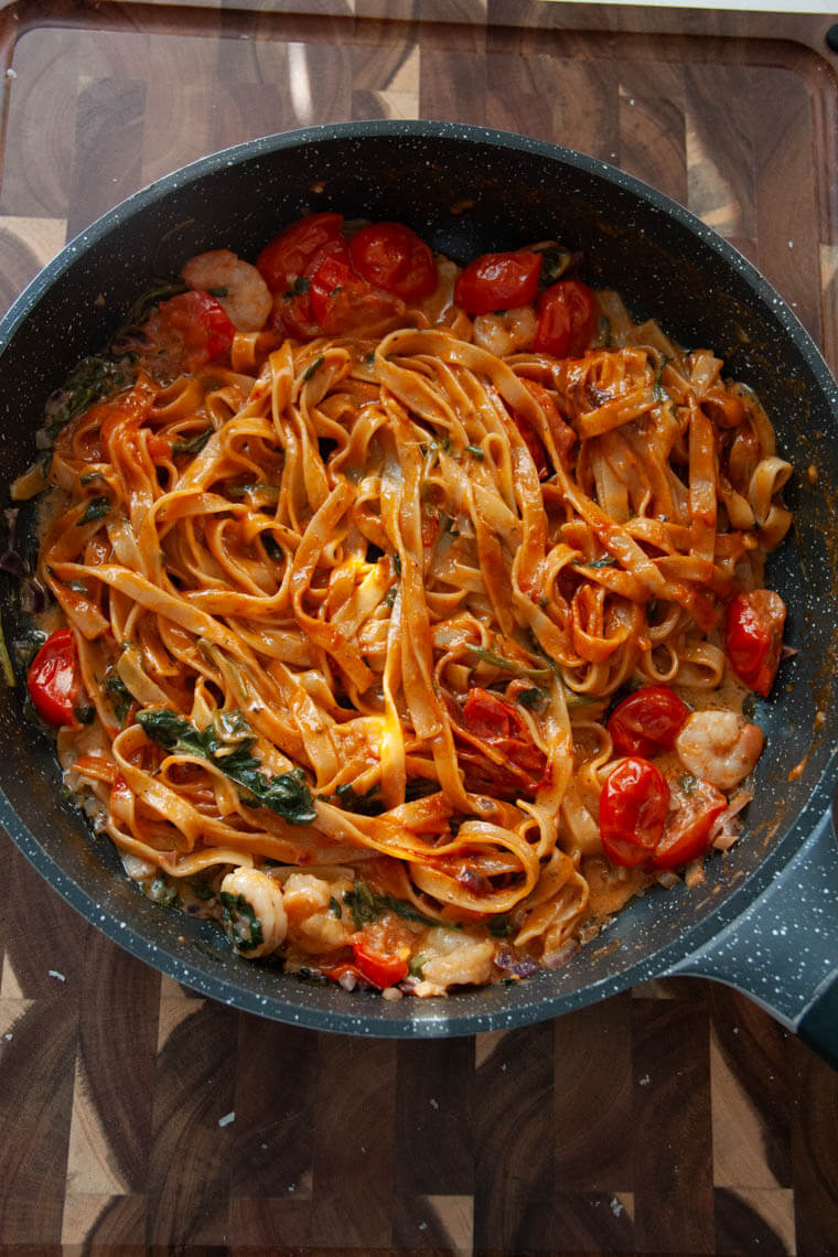 Tagliatelle w sosie szpinakowym